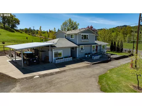 9373 Roberts Creek Rd, Roseburg, OR 97470