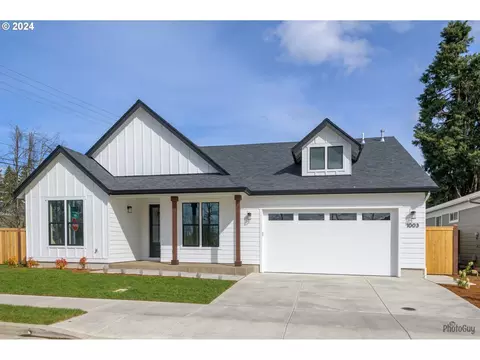 1003 S 33rd St, Springfield, OR 97478