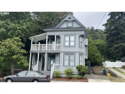 3203 SW 2nd Ave, Portland, OR 97239