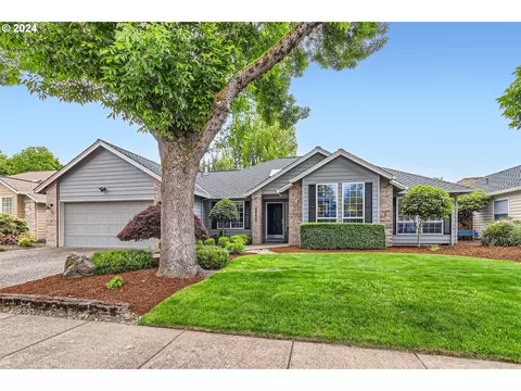 28670 SW Sandalwood Dr, Wilsonville, OR 97070