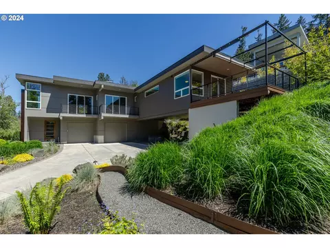 1957 E 28th Ave, Eugene, OR 97403
