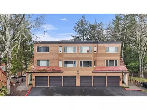 82 Oswego, Lake Oswego, OR 97035