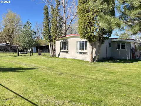 507 Ash St, Cove, OR 97824