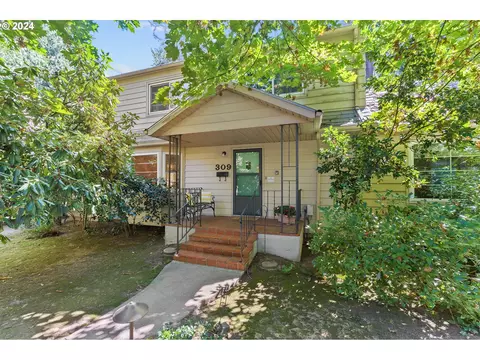 309 10th St, Lake Oswego, OR 97034