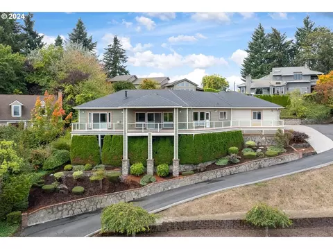 3711 NW 135th Cir, Vancouver, WA 98685