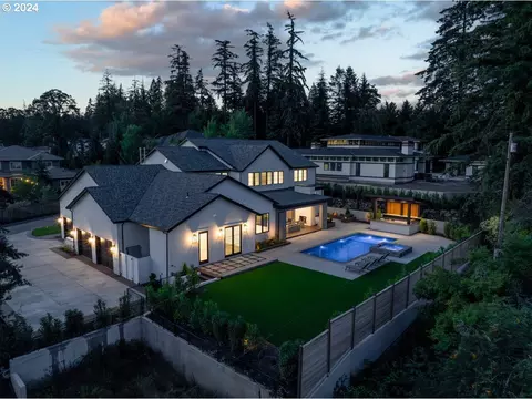 13770 Goodall Rd, Lake Oswego, OR 97034