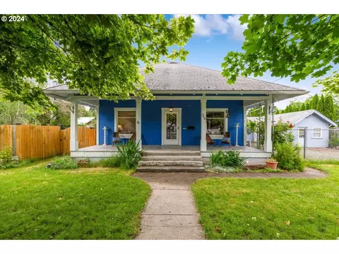 368 SW 3rd Ave, Canby, OR 97013