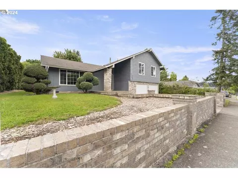1745 SW Tegart Ave, Gresham, OR 97080