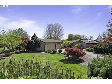 5370 NE Duniway Rd, Dayton, OR 97114