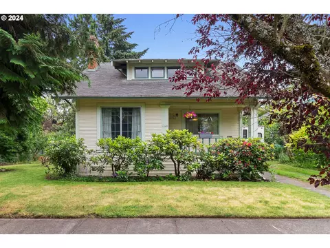 7034 NE Flanders St, Portland, OR 97213