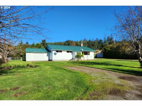 31033 Crabapple Way, Gold Beach, OR 97444