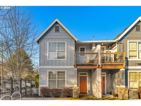 323 NE Bryant St, Portland, OR 97211