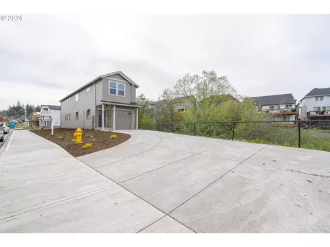 238 E Barbaras Way, Newberg, OR 97132