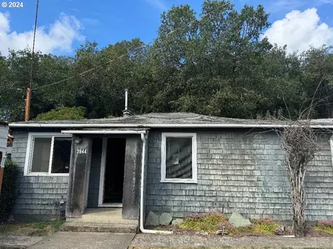 3944 Hooker Rd, Roseburg, OR 97470