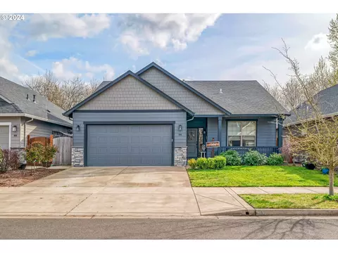 974 Pennington Ct, Eugene, OR 97404