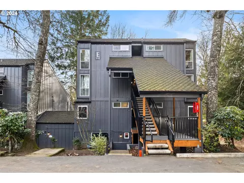 100 Kerr Pkwy #40, Lake Oswego, OR 97035