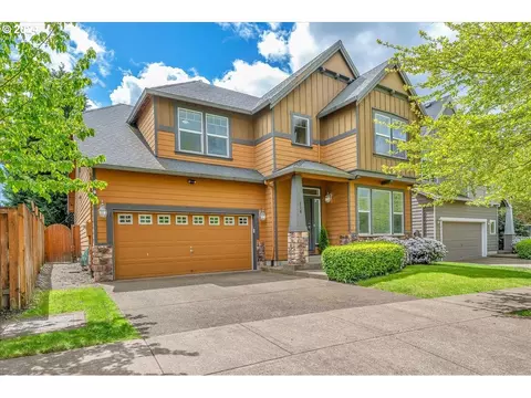 318 W Kemper Crest Dr, Newberg, OR 97132