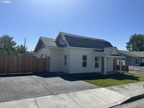 213 NW 8th Ave, Milton Freewater, OR 97862