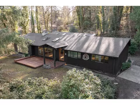 1322 SW Maplecrest Dr, Portland, OR 97219