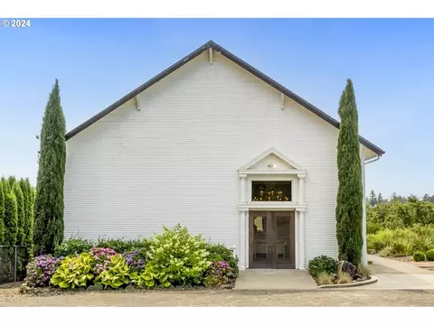 23945 NE North Valley Rd, Newberg, OR 97132