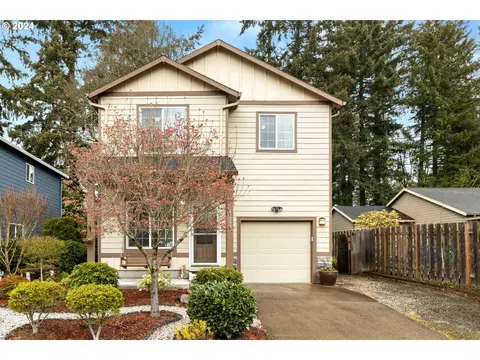 15739 NE Davis St, Portland, OR 97230