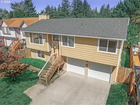 14527 SE Center St, Portland, OR 97236