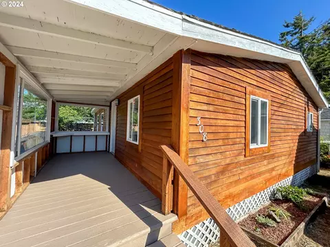 308 SE Port Ave, Lincoln City, OR 97367