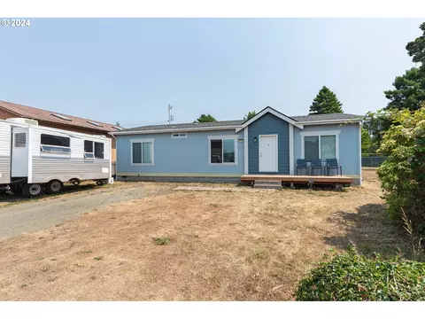 1035 Nye Ct, Lakeside, OR 97449