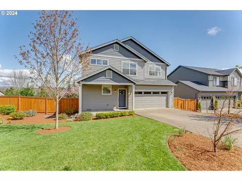 214 SW Mt Adams St, Mcminnville, OR 97128
