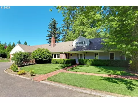 18815 Green Bluff Dr, Lake Oswego, OR 97034