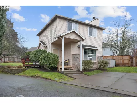 14358 SE Village Slope Ct, Clackamas, OR 97015