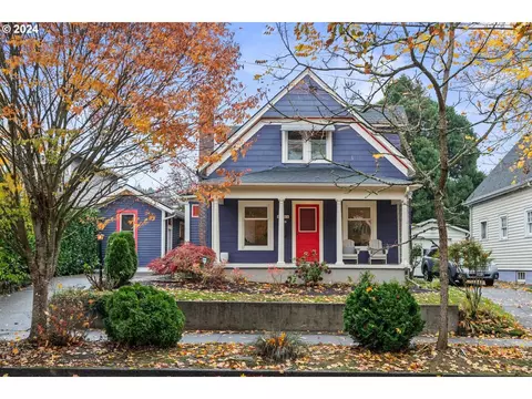 2134 SE 57th Ave, Portland, OR 97215