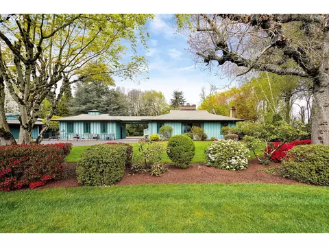 633 NE South Nebergall Loop, Albany, OR 97321