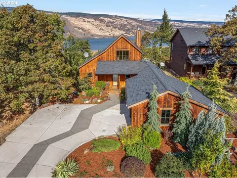 855 5th Ave, Mosier, OR 97040