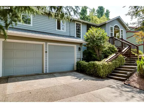 2631 Moon Mountain Dr, Eugene, OR 97403