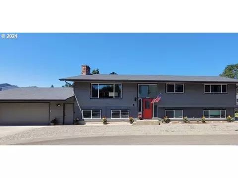 3309 NE 42nd Pl, Vancouver, WA 98661