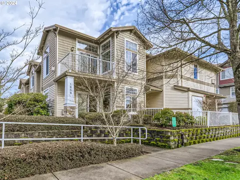 1856 NE 101st Ave #101, Hillsboro, OR 97006