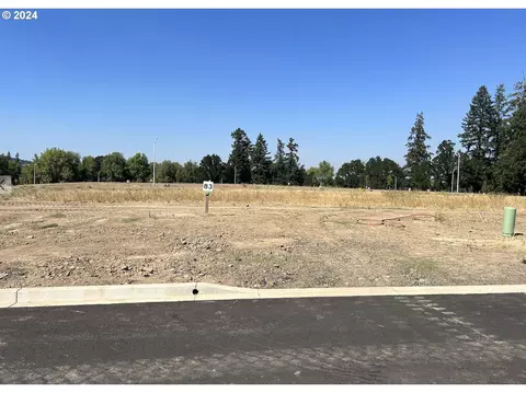 1575 NW Tracy St #83, Mcminnville, OR 97128