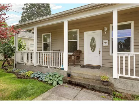 810 NE Sumner St, Portland, OR 97211