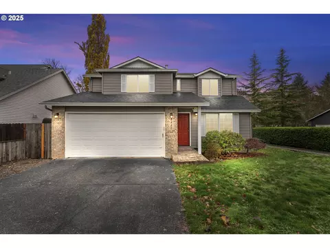 1317 N Brittany Dr, Newberg, OR 97132