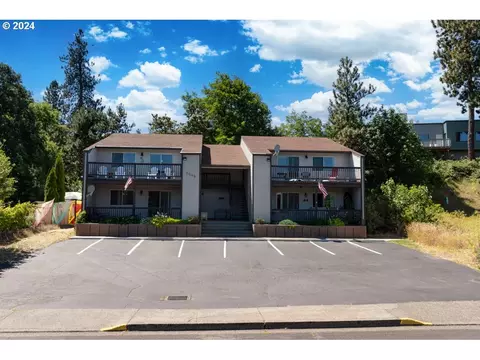 2495 Wasco St, Hood River, OR 97031