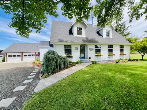 751 Quail Ln, Roseburg, OR 97471