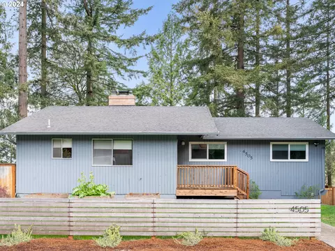 4505 SW Vesta St, Portland, OR 97219