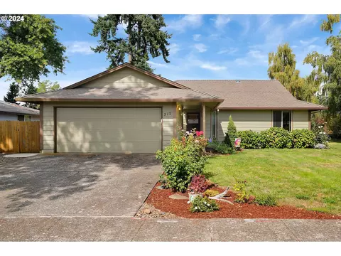 515 S Pershing St, Mount Angel, OR 97362
