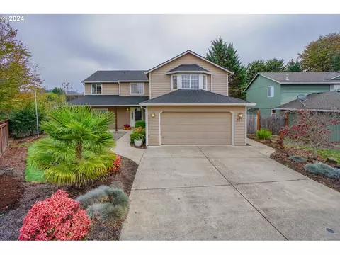 977 E 15th Cir, La Center, WA 98629