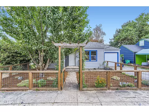 7525 N Fessenden St, Portland, OR 97203