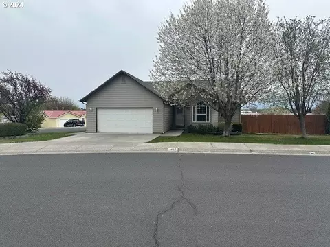 1467 SW Meadow View Dr, Hermiston, OR 97838