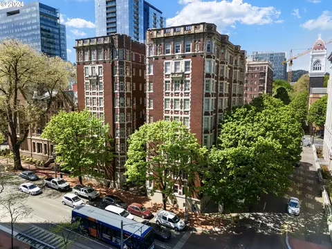 1209 SW 6th Ave #203, Portland, OR 97204