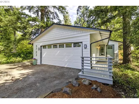 3723 SW Huber St, Portland, OR 97219