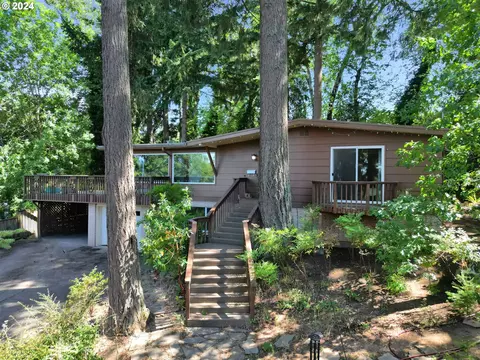 582 E 39th Pl, Eugene, OR 97405 photo 1